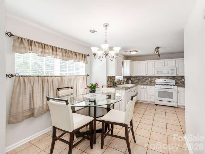 7707 Nicolette Court, Charlotte, NC 28215.  MLS# CAR4430418, YatesRealty ID 58273. 
