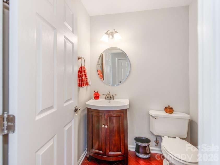 7707 Nicolette Court, Charlotte, NC 28215.  MLS# CAR4430418, YatesRealty ID 58273. 
