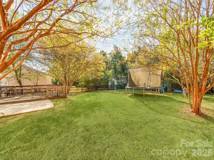 7707 Nicolette Court, Charlotte, NC 28215.  MLS# CAR4430418, YatesRealty ID 58273. 