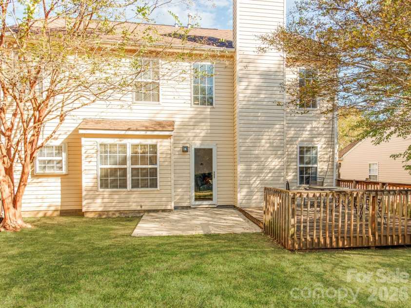 7707 Nicolette Court, Charlotte, NC 28215.  MLS# CAR4430418, YatesRealty ID 58273. 
