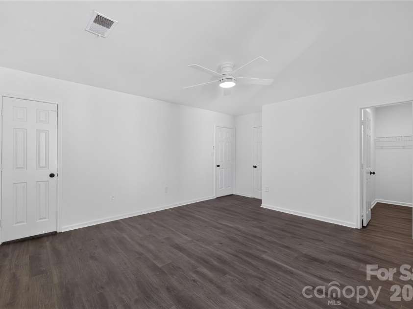 12108 Parks Farm Lane, Charlotte, NC 28277.  MLS# CAR4436118, YatesRealty ID 58274. 