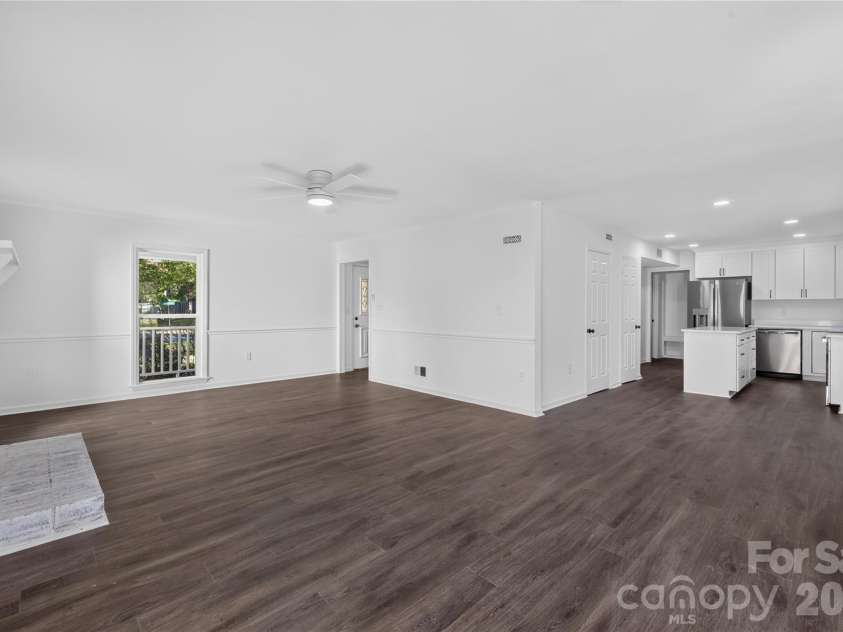 12108 Parks Farm Lane, Charlotte, NC 28277.  MLS# CAR4436118, YatesRealty ID 58274. 