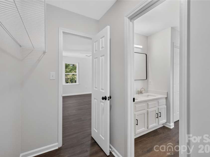 12108 Parks Farm Lane, Charlotte, NC 28277.  MLS# CAR4436118, YatesRealty ID 58274. 