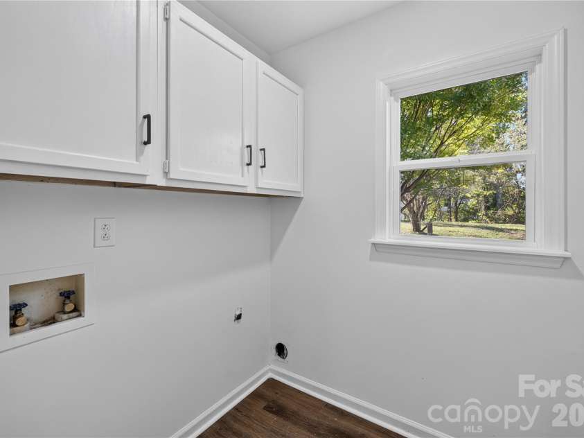 12108 Parks Farm Lane, Charlotte, NC 28277.  MLS# CAR4436118, YatesRealty ID 58274. 