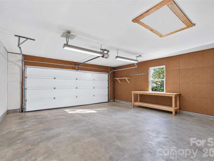 12108 Parks Farm Lane, Charlotte, NC 28277.  MLS# CAR4436118, YatesRealty ID 58274. 