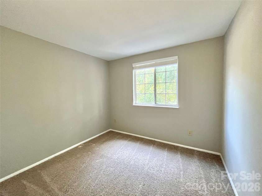 8234 Knights Bridge Road, Charlotte, NC 28210.  MLS# CAR4437320, YatesRealty ID 58276. 