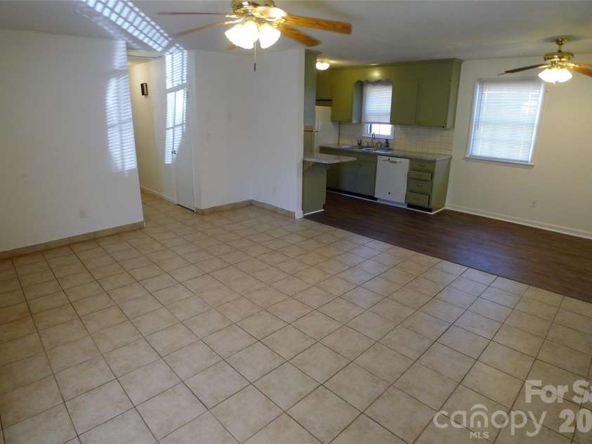 133 Windward Circle, Mocksville, NC 27028.  MLS# CAR4436625, YatesRealty ID 58278. 
