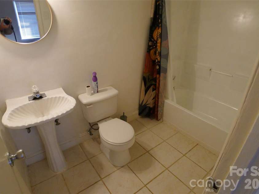 133 Windward Circle, Mocksville, NC 27028.  MLS# CAR4436625, YatesRealty ID 58278. 