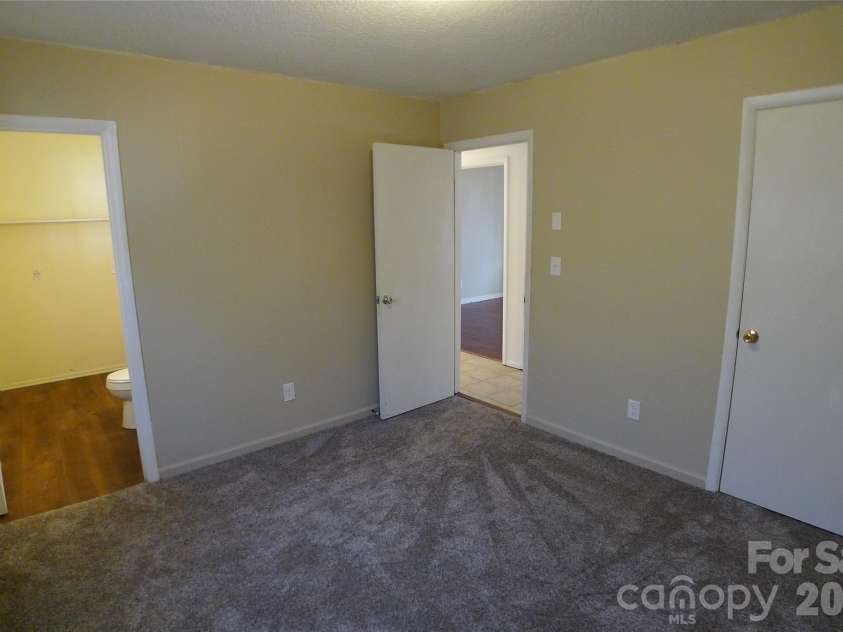 133 Windward Circle, Mocksville, NC 27028.  MLS# CAR4436625, YatesRealty ID 58278. 