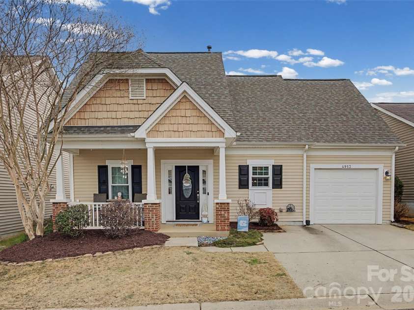4913 Salera Lane, Fort Mill, SC 29707.  MLS# CAR4340458, YatesRealty ID 5828. CUTE AS A BUTTON!