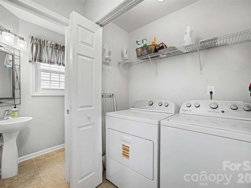 4913 Salera Lane, Fort Mill, SC 29707.  MLS# CAR4340458, YatesRealty ID 5828. LAUNDRY ON MAIN!