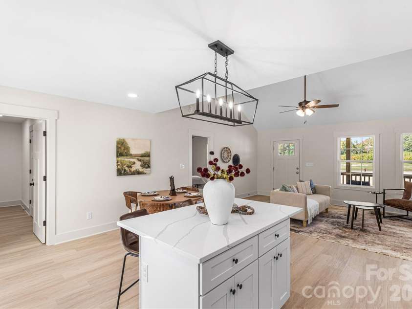 201 Springlake Road, York, SC 29745.  MLS# CAR4437296, YatesRealty ID 58280. 