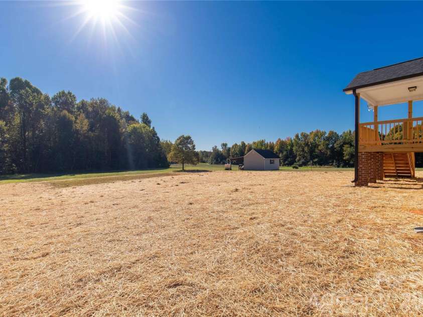 201 Springlake Road, York, SC 29745.  MLS# CAR4437296, YatesRealty ID 58280. 