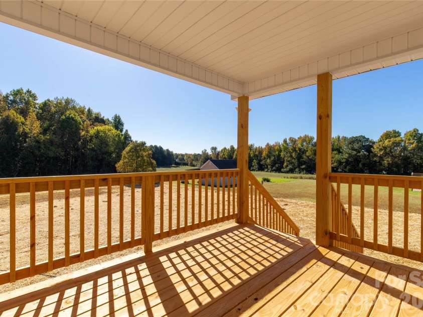 201 Springlake Road, York, SC 29745.  MLS# CAR4437296, YatesRealty ID 58280. 