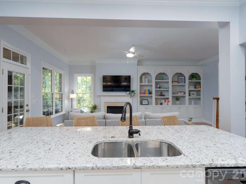 1201 Beckford Glen Drive, Waxhaw, NC 28173.  MLS# CAR4435419, YatesRealty ID 58281. 