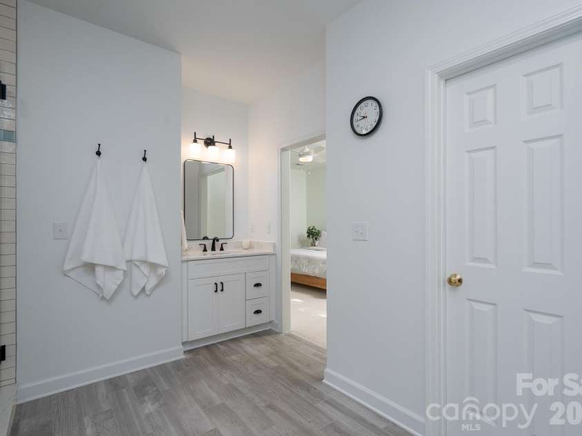 1201 Beckford Glen Drive, Waxhaw, NC 28173.  MLS# CAR4435419, YatesRealty ID 58281. 