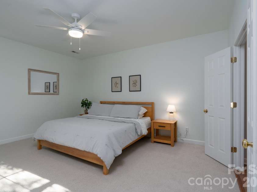 1201 Beckford Glen Drive, Waxhaw, NC 28173.  MLS# CAR4435419, YatesRealty ID 58281. 