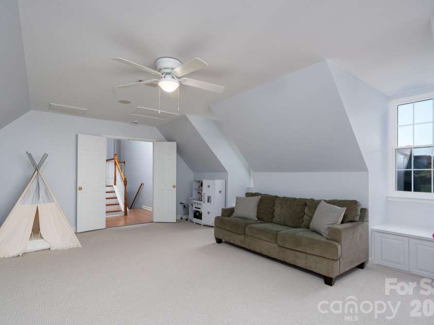 1201 Beckford Glen Drive, Waxhaw, NC 28173.  MLS# CAR4435419, YatesRealty ID 58281. 