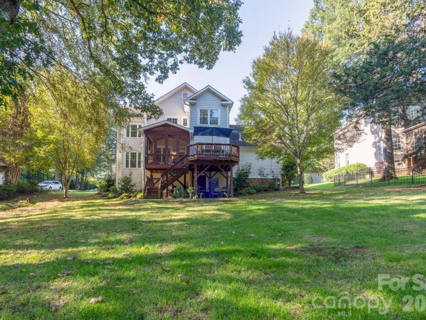 1201 Beckford Glen Drive, Waxhaw, NC 28173.  MLS# CAR4435419, YatesRealty ID 58281. 