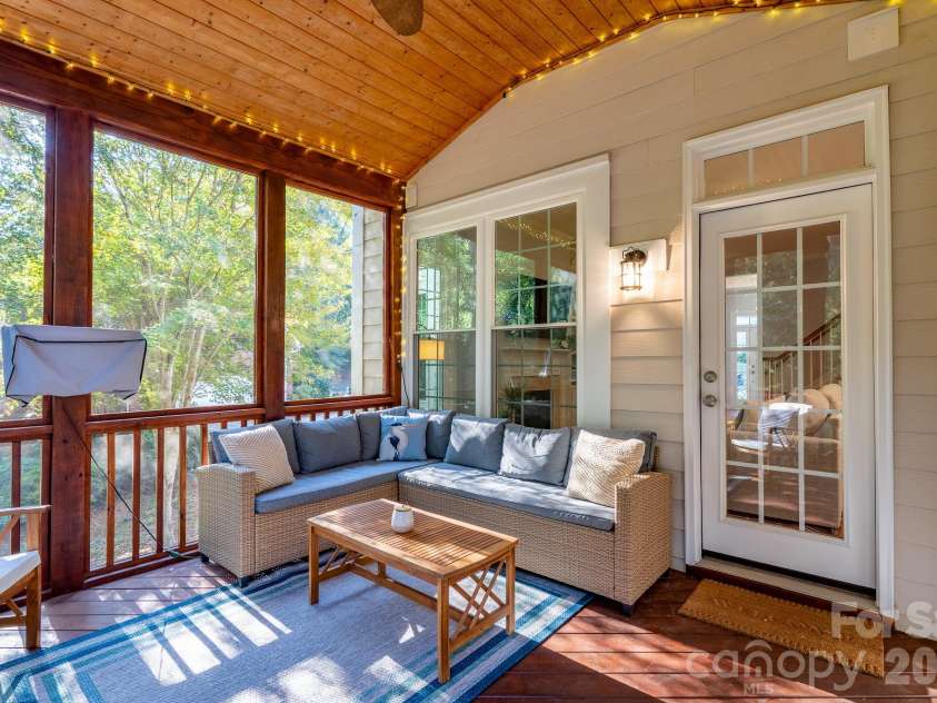 1201 Beckford Glen Drive, Waxhaw, NC 28173.  MLS# CAR4435419, YatesRealty ID 58281. 