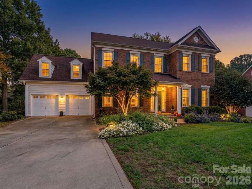 1201 Beckford Glen Drive, Waxhaw, NC 28173.  MLS# CAR4435419, YatesRealty ID 58281. 