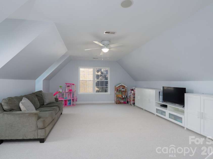 1201 Beckford Glen Drive, Waxhaw, NC 28173.  MLS# CAR4435419, YatesRealty ID 58281. Additional Bonus area