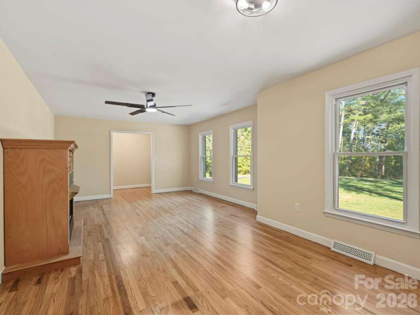 590 Crestmont Drive, Concord, NC 28025.  MLS# CAR4437299, YatesRealty ID 58284. 
