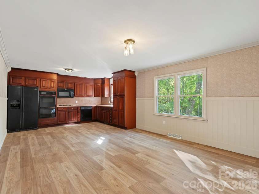590 Crestmont Drive, Concord, NC 28025.  MLS# CAR4437299, YatesRealty ID 58284. 