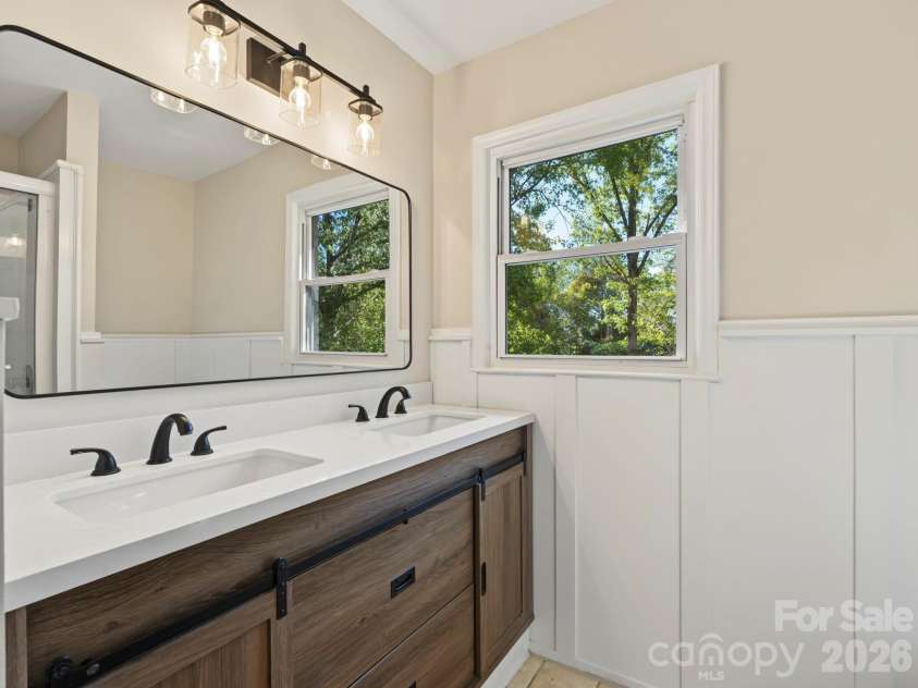 590 Crestmont Drive, Concord, NC 28025.  MLS# CAR4437299, YatesRealty ID 58284. 