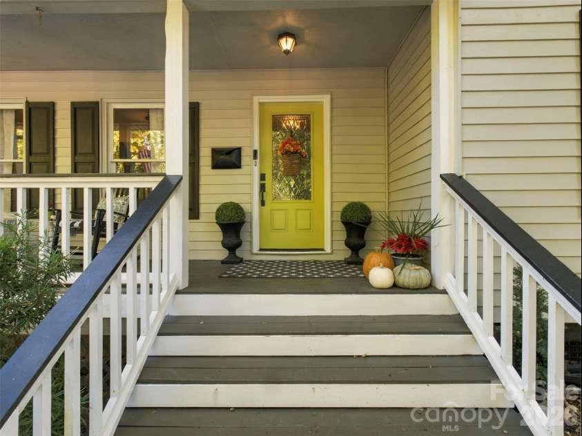4131 Koala Circle, Tega Cay, SC 29708.  MLS# CAR4436836, YatesRealty ID 58285. 