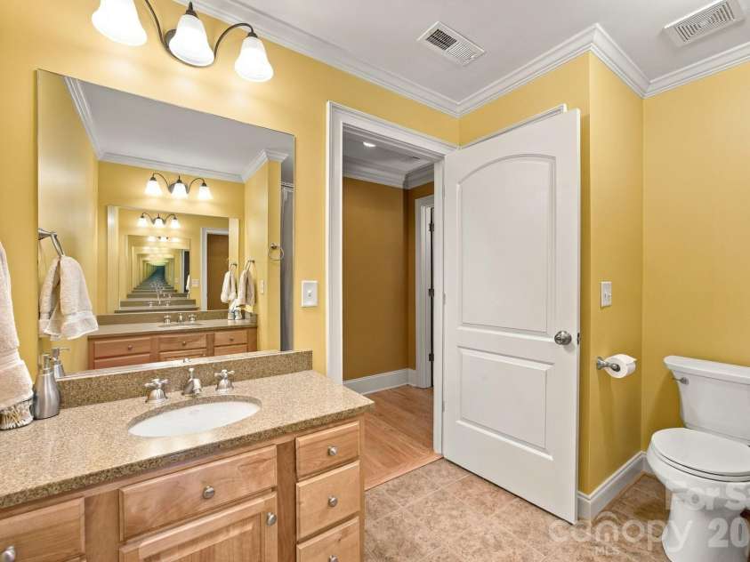 6026 Stonepath Lane, Waxhaw, NC 28173.  MLS# CAR4431523, YatesRealty ID 58286. 