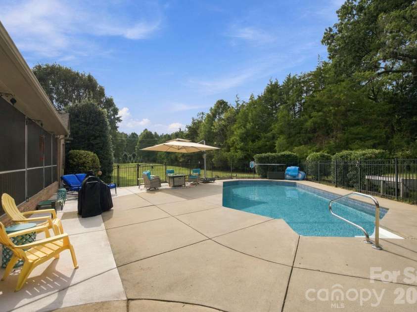 6026 Stonepath Lane, Waxhaw, NC 28173.  MLS# CAR4431523, YatesRealty ID 58286. 