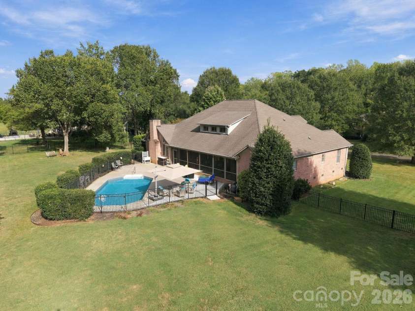 6026 Stonepath Lane, Waxhaw, NC 28173.  MLS# CAR4431523, YatesRealty ID 58286. 