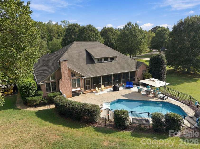 6026 Stonepath Lane, Waxhaw, NC 28173.  MLS# CAR4431523, YatesRealty ID 58286. 