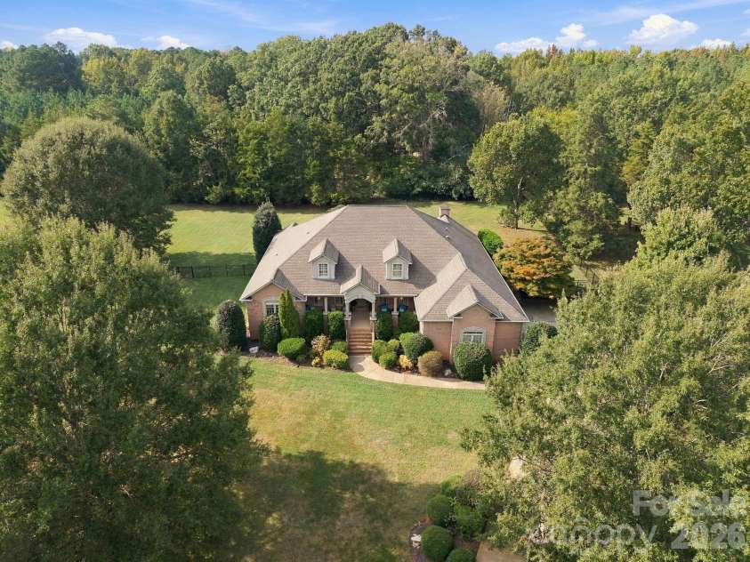 6026 Stonepath Lane, Waxhaw, NC 28173.  MLS# CAR4431523, YatesRealty ID 58286. 