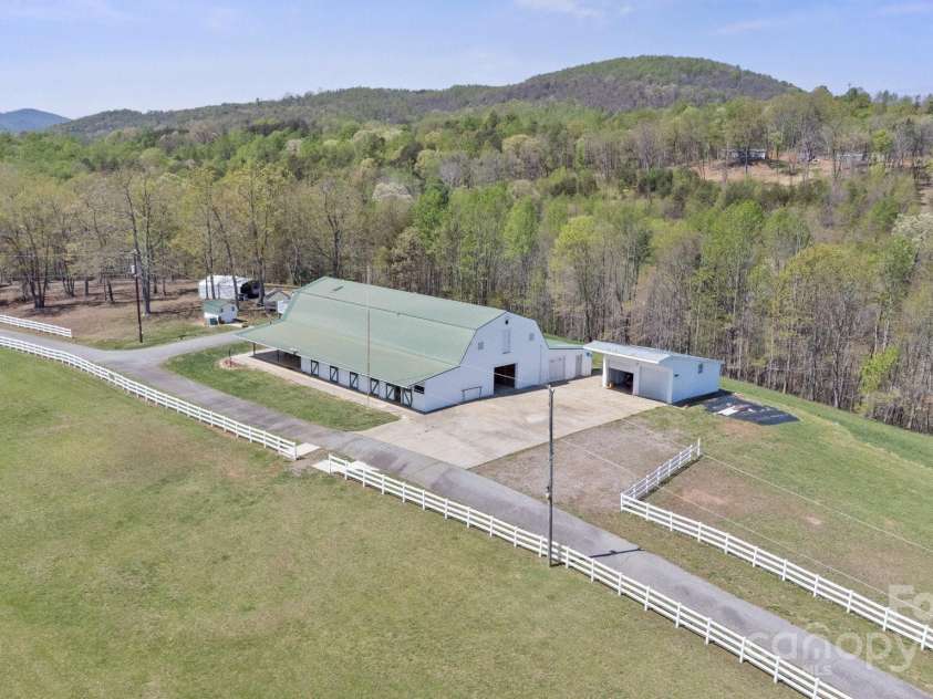 447 Willow Pond Lane, Hiddenite, NC 28636.  MLS# CAR4237900, YatesRealty ID 5829. 