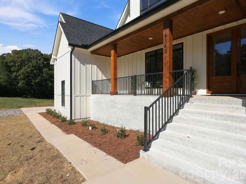 9140 Smith Road, Kannapolis, NC 28081.  MLS# CAR4437349, YatesRealty ID 58291. 