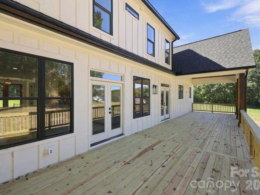 9140 Smith Road, Kannapolis, NC 28081.  MLS# CAR4437349, YatesRealty ID 58291. 