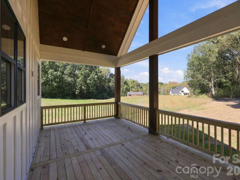 9140 Smith Road, Kannapolis, NC 28081.  MLS# CAR4437349, YatesRealty ID 58291. 
