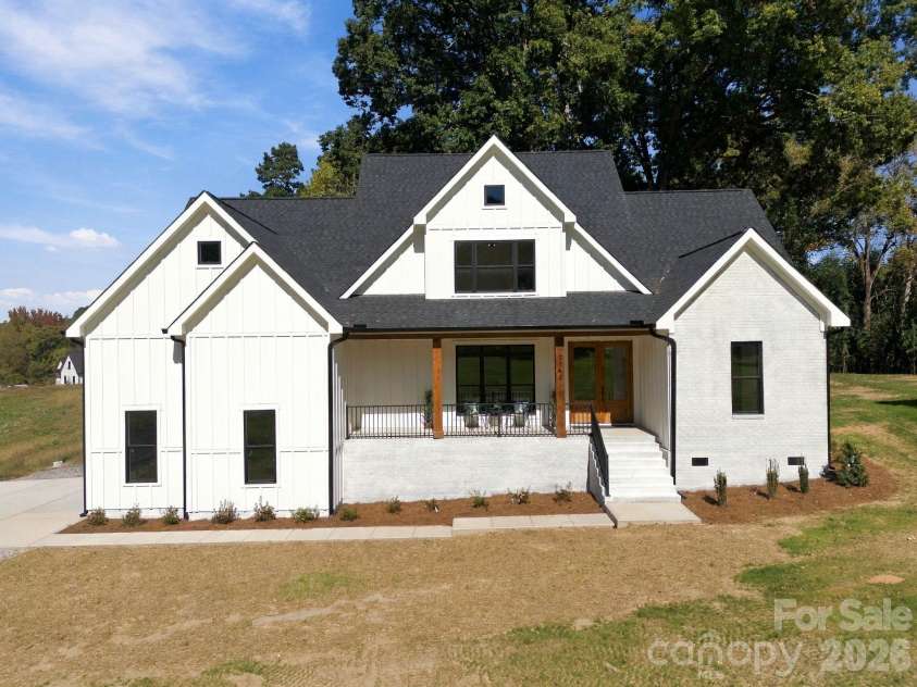 9140 Smith Road, Kannapolis, NC 28081.  MLS# CAR4437349, YatesRealty ID 58291. Front Elevation