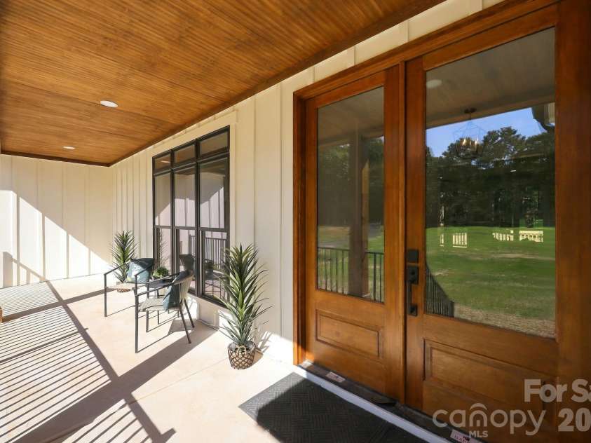 9140 Smith Road, Kannapolis, NC 28081.  MLS# CAR4437349, YatesRealty ID 58291. Front Porch