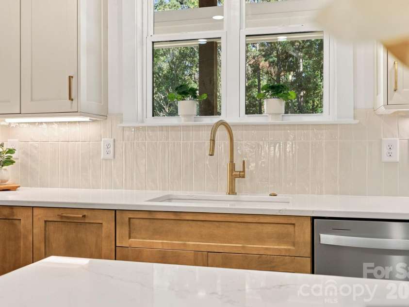 9140 Smith Road, Kannapolis, NC 28081.  MLS# CAR4437349, YatesRealty ID 58291. Kitchen Sink