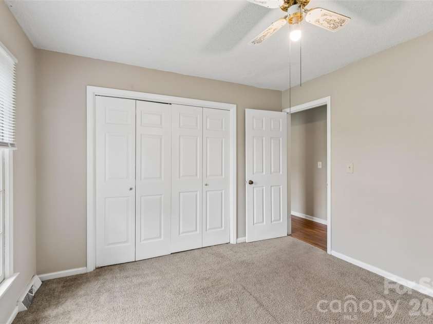 550 Englewood Street, Concord, NC 28025.  MLS# CAR4411776, YatesRealty ID 58299. 