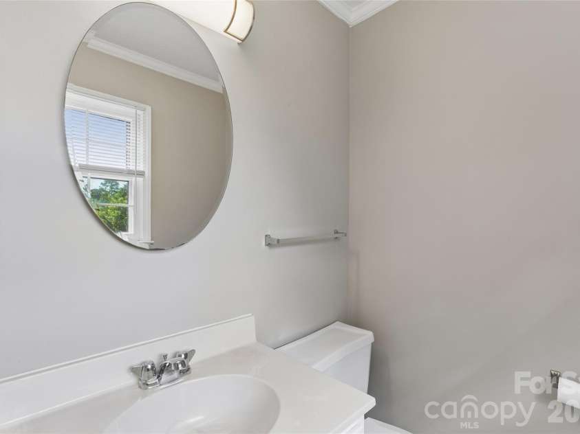 550 Englewood Street, Concord, NC 28025.  MLS# CAR4411776, YatesRealty ID 58299. 