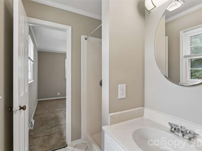 550 Englewood Street, Concord, NC 28025.  MLS# CAR4411776, YatesRealty ID 58299. 