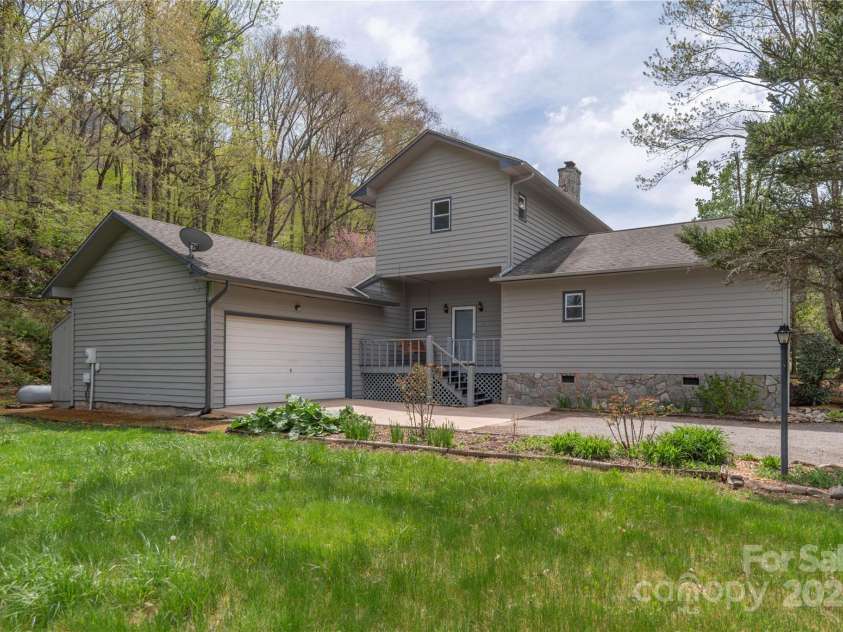 287 Caldwell Drive, Maggie Valley, NC 28751.  MLS# CAR4248153, YatesRealty ID 583. 