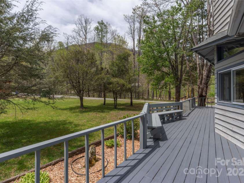 287 Caldwell Drive, Maggie Valley, NC 28751.  MLS# CAR4248153, YatesRealty ID 583. 