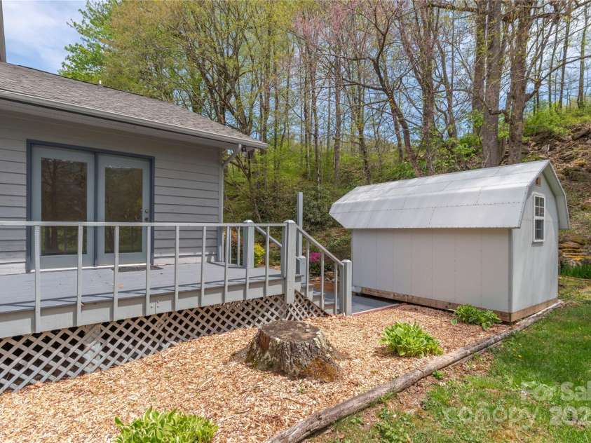 287 Caldwell Drive, Maggie Valley, NC 28751.  MLS# CAR4248153, YatesRealty ID 583. 