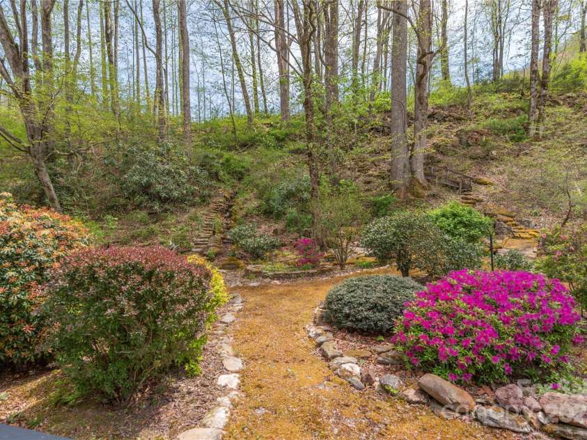 287 Caldwell Drive, Maggie Valley, NC 28751.  MLS# CAR4248153, YatesRealty ID 583. 
