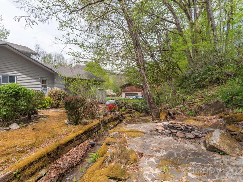 287 Caldwell Drive, Maggie Valley, NC 28751.  MLS# CAR4248153, YatesRealty ID 583. 